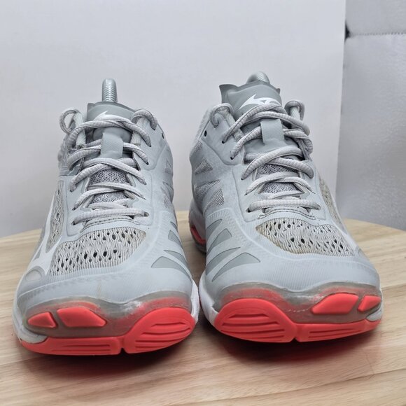 Mizuno Wave Lighting Z5 Women’s Volleyball Indoor Court Shoes Size 9 - Picture 2 of 9